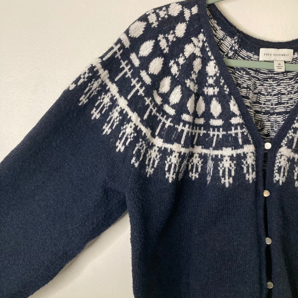 Coastal Navy Blue Fair Isle Knit V-Neck Button Front Cardigan XL Nordic Preppy - Picture 2 of 11